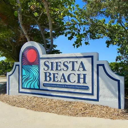 Sarasota Updated Pool Home, Near Siesta Key